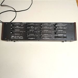 Vintage stereo equalizer